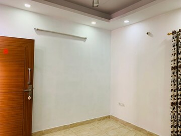 Room in 1 BHK Builder Floor at Saket – for Rent