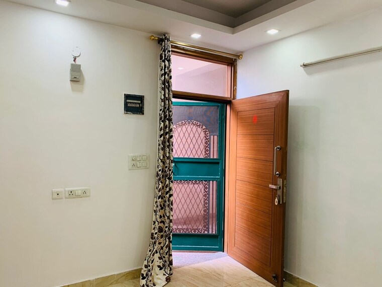 Room, saket 1 Bedroom 500 Sq.Ft. Builder Floor In Saket Delhi 9646150