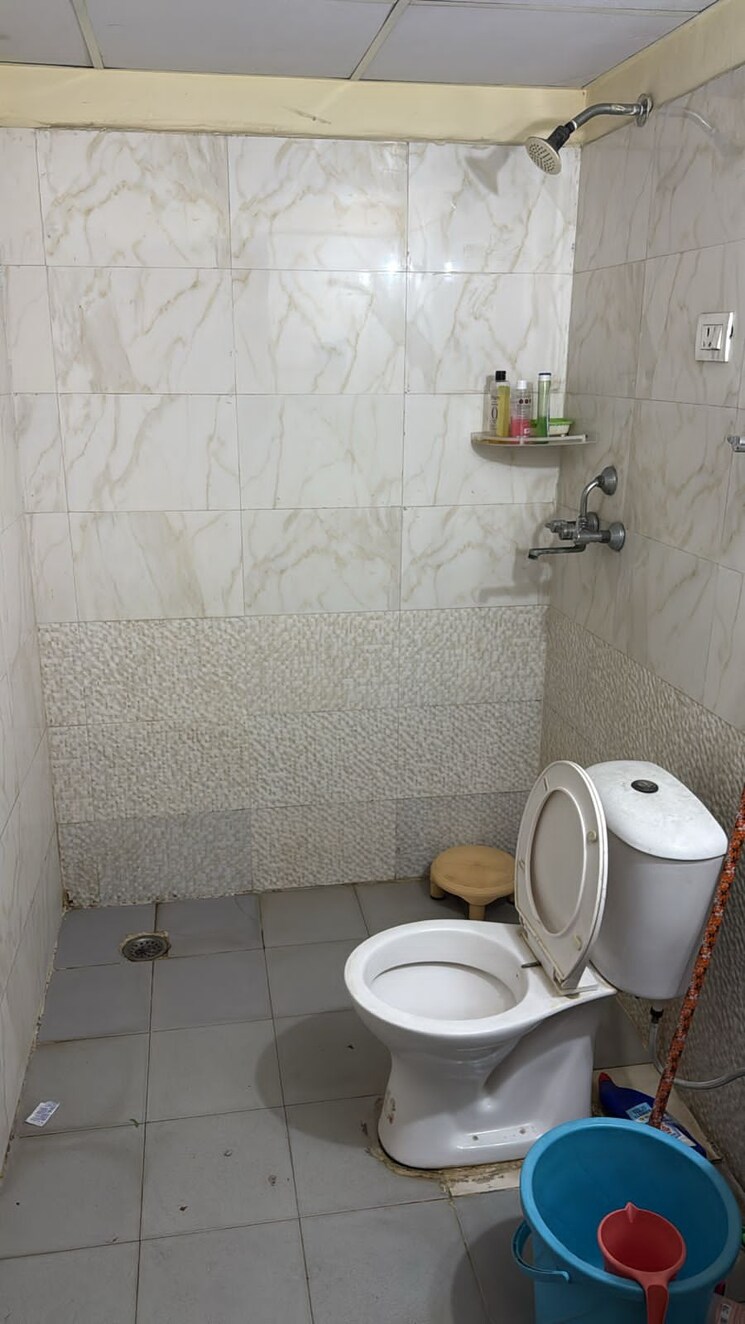 Bathroom, aims-golf-avenue-i 3 Bedroom 1550 Sq.Ft. Apartment In Sector 75 Noida 9646155