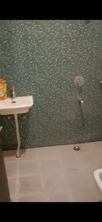 Furnished Amenities in 3 BHK Builder Floor at Amolik Residency, Sector 86 – for Rent