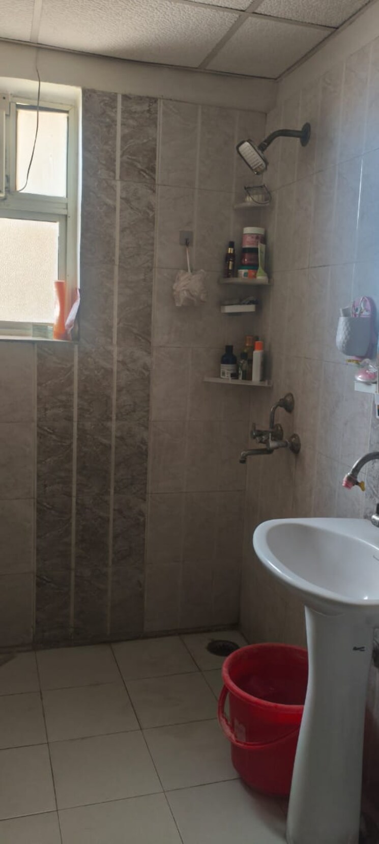 Master Bedroom, gardenia-golf-city 3 Bedroom 1750 Sq.Ft. Apartment In Sector 75 Noida 9646166