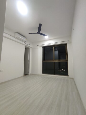 Room in 3 BHK Apartment at Runwal Bliss, Kanjurmarg East – for Rent