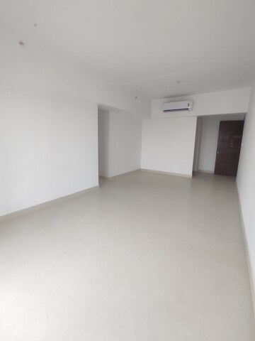 Room in 3 BHK Apartment at Runwal Forest Orchid, Kanjurmarg West – for Rent