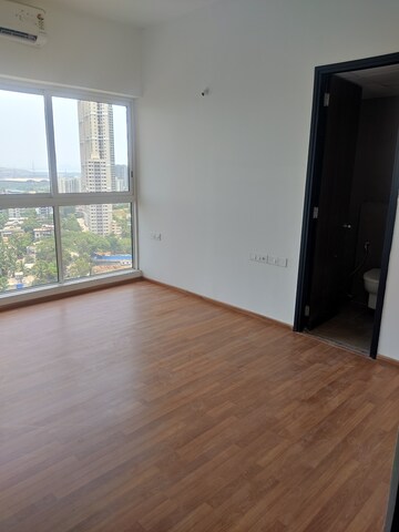 Room in 3 BHK Apartment at Runwal Forest Orchid, Kanjurmarg West – for Rent