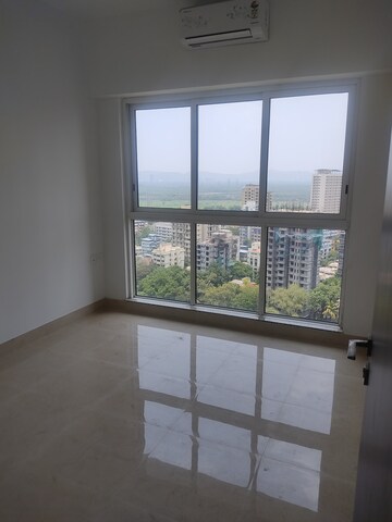 Room in 3 BHK Apartment at Runwal Forest Orchid, Kanjurmarg West – for Rent
