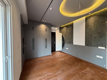 Room in 3 BHK Apartment at ABA Ivy County, Sector 75 – for Rent