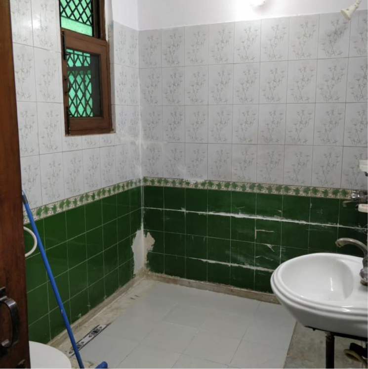 Bathroom, rwa-apartments-sector-53 3 Bedroom 1850 Sq.Ft. Builder Floor In Gijhor Village Noida 9646195