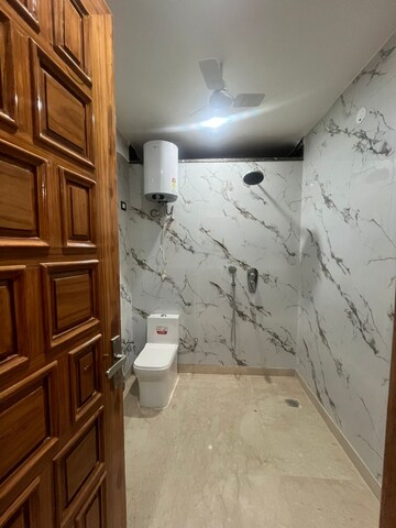 Balcony in 2 BHK Builder Floor at Sector 45 – for Rent