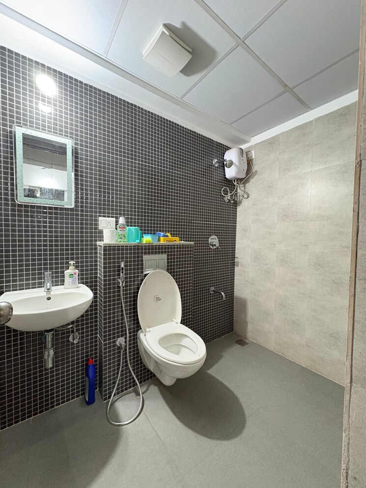 Bathroom, lodha-lakeshore-greens 2 Bedroom 698 Sq.Ft. Apartment In Dombivli East Thane 9646202