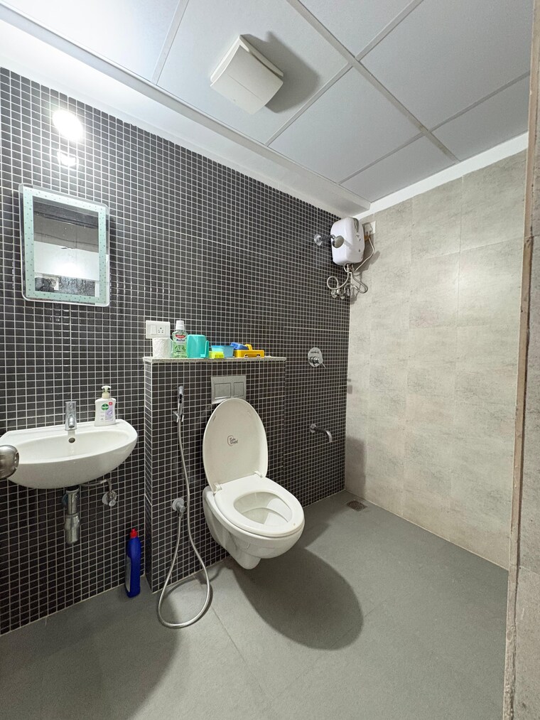 Bathroom, lodha-lakeshore-greens 2 Bedroom 698 Sq.Ft. Apartment In Dombivli East Thane 9646202