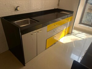 Team Area in 2 BHK Apartment at Veena Sitar, Kandivali West – for Sale