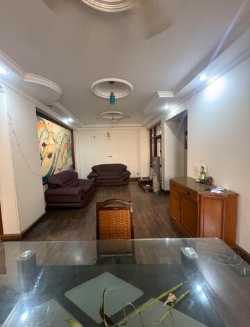 Living Room in 3.5 BHK Apartment at The Retreat Gurgaon, Sector 41 – for Rent