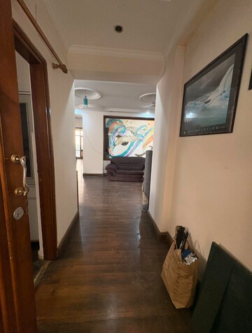 Parking in 3.5 BHK Apartment at The Retreat Gurgaon, Sector 41 – for Rent