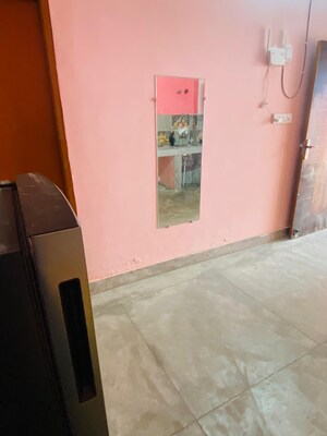 Room in  Pg at Vineet Khand – for Rent