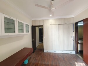 Room in 2.5 BHK Apartment at Ekta World Lake Primrose, Powai – for Rent