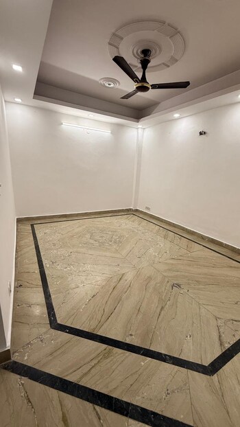 3 BHK Flat for Sale in Vasant Kunj, Delhi