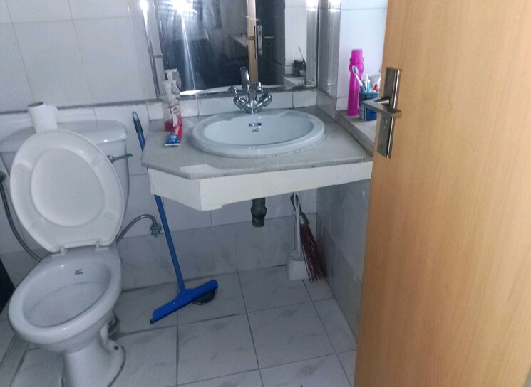 Bathroom, sector 41 2.5 Bedroom 1200 Sq.Ft. Apartment In Sector 41 Gurgaon 9646227