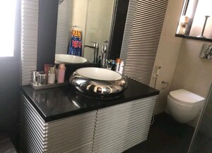 Bathroom in 2.5 BHK Apartment at Sector 41 – for Rent