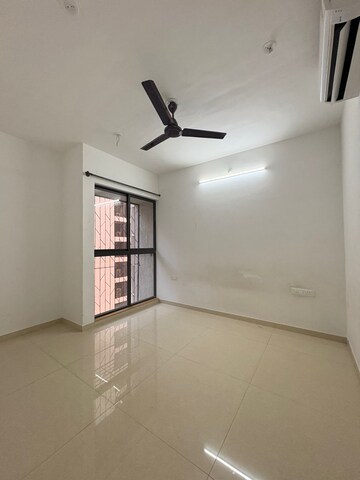 Room in 2 BHK Apartment at Lodha Lakeshore Greens, Dombivli East – for Rent