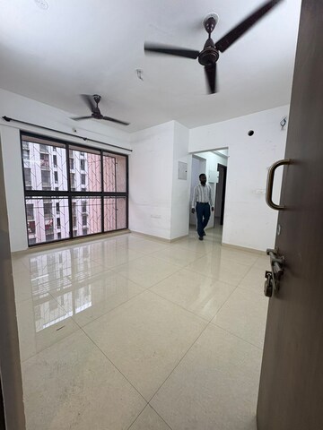 2 BHK Apartment For Rent in Lodha Lakeshore Greens, Dombivli East