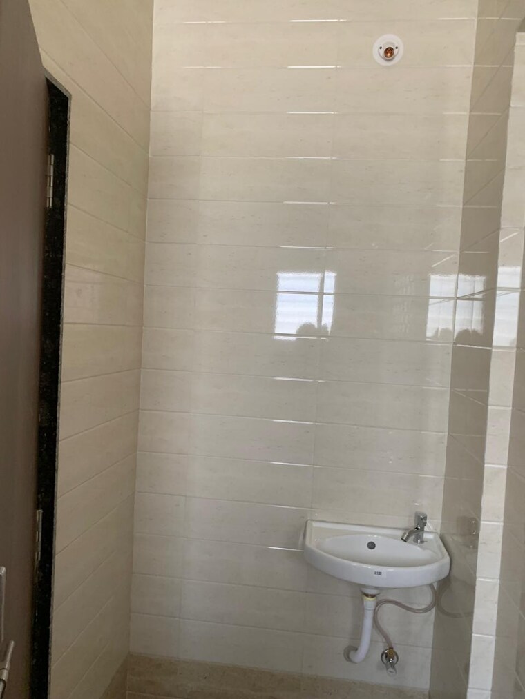 Bathroom, adgaon 5 Bedroom 107 Sq.Mt. Independent House In Adgaon Nashik 9646224