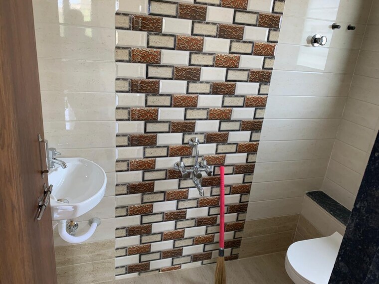 Bathroom, adgaon 5 Bedroom 107 Sq.Mt. Independent House In Adgaon Nashik 9646224