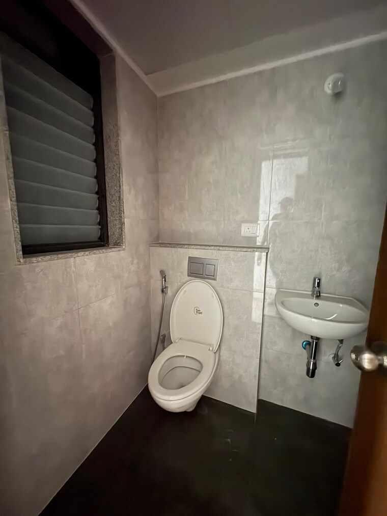 Bathroom, lodha-lakeshore-greens 2 Bedroom 698 Sq.Ft. Apartment In Dombivli East Thane 9646229