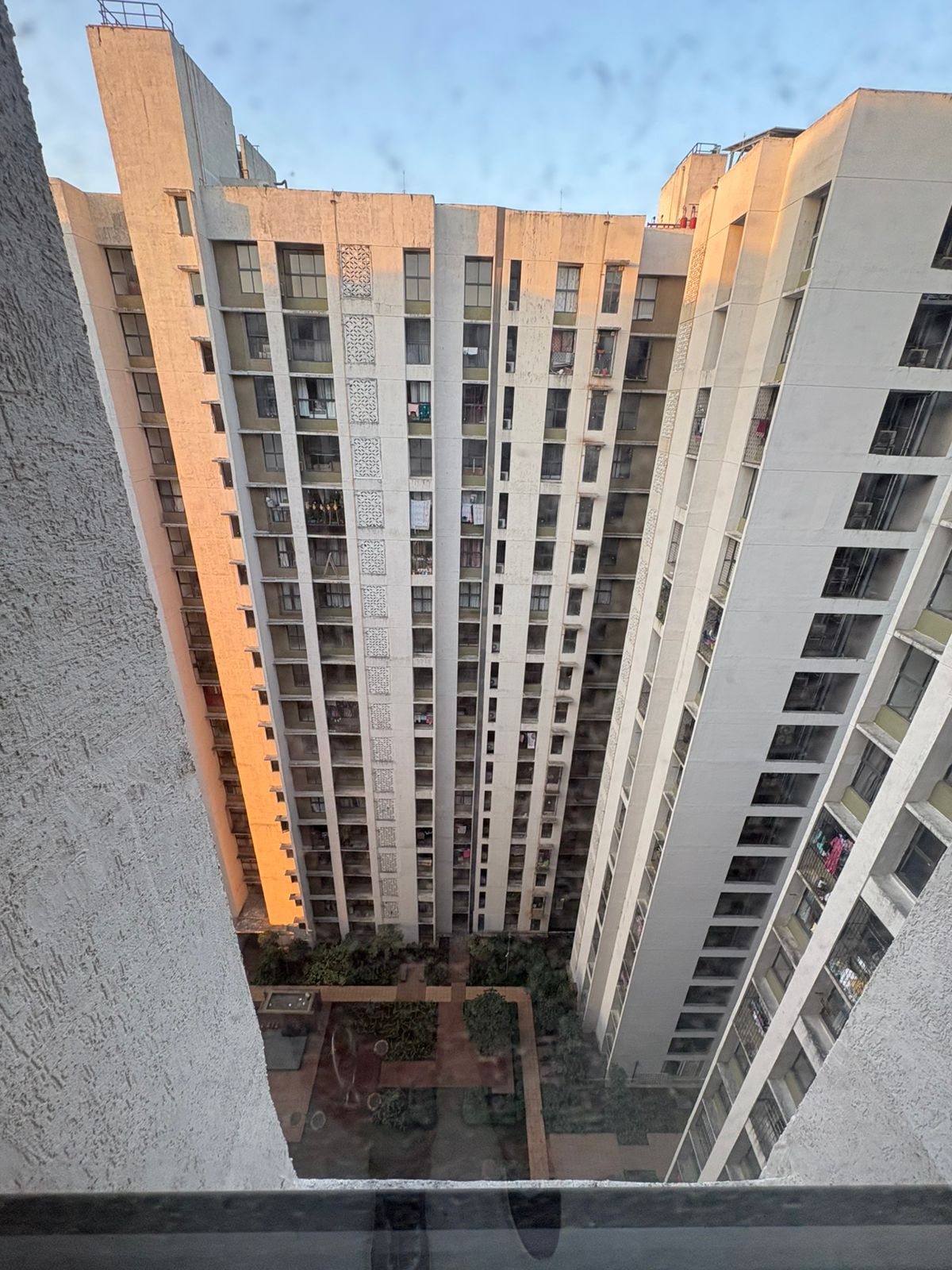 2 BHK + Pooja Room Apartment For Rent in Lodha Lakeshore Greens