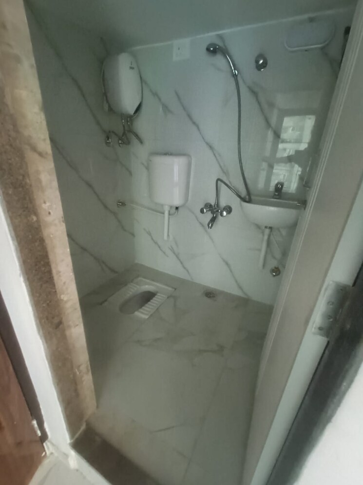 Bathroom, madhuban-township 1.5 Bedroom 750 Sq.Ft. Apartment In Vasai East Palghar 9646235