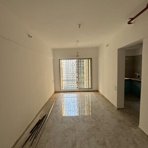 Room in 1 BHK Apartment at Vikhroli East – for Rent