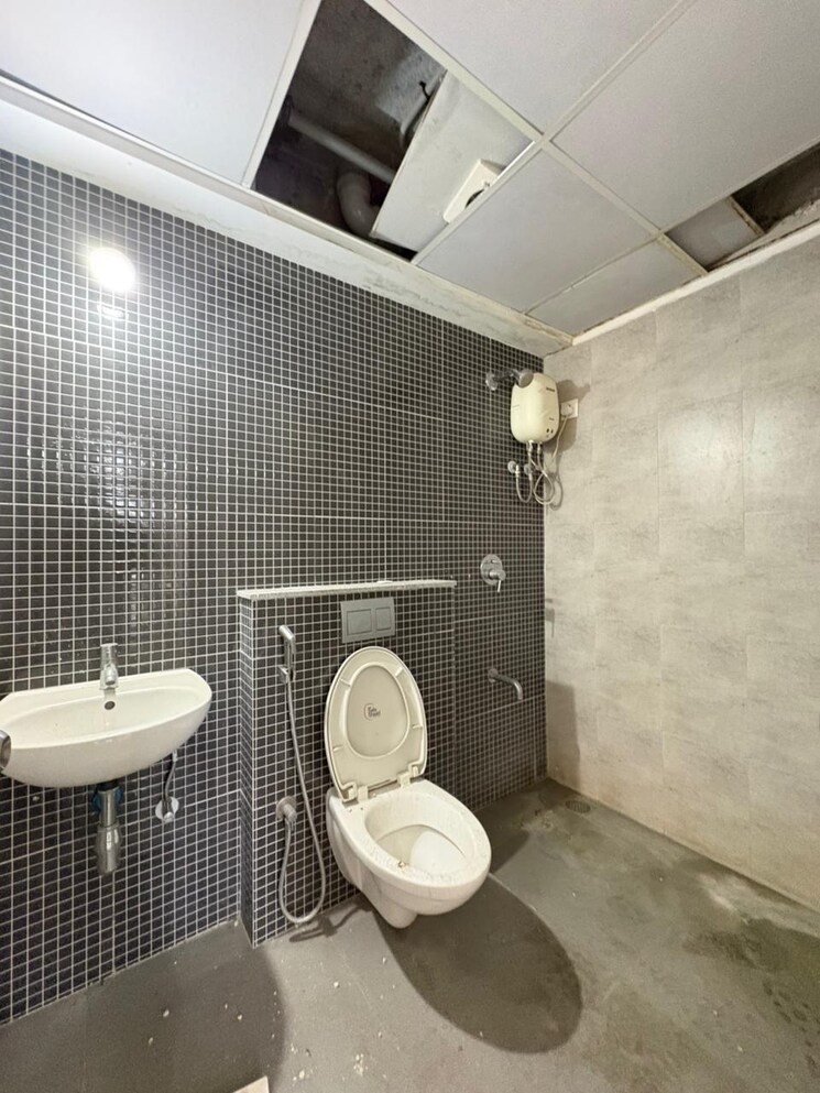 Bathroom, lodha-lakeshore-greens 2 Bedroom 556 Sq.Ft. Apartment In Dombivli East Thane 9646234