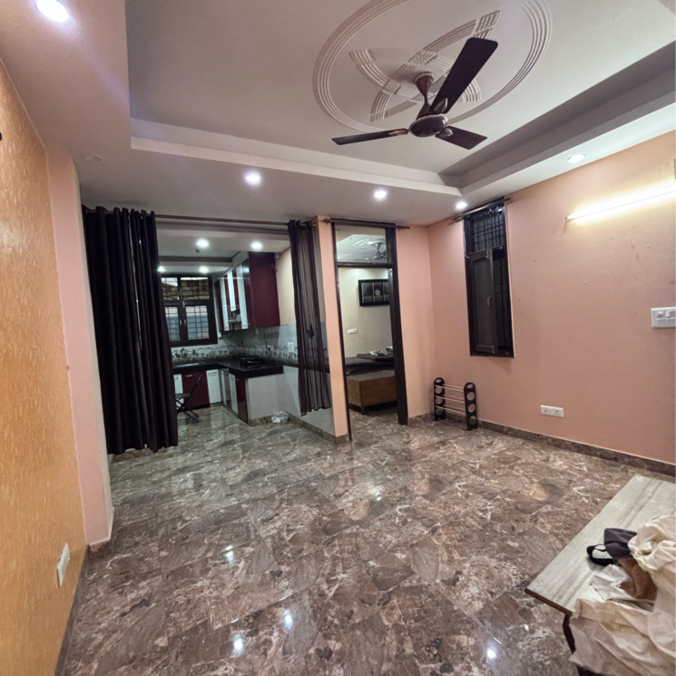  Parking, jor bagh 1 Bedroom 325 Sq.Yd. Builder Floor In Jor Bagh Delhi 9646240