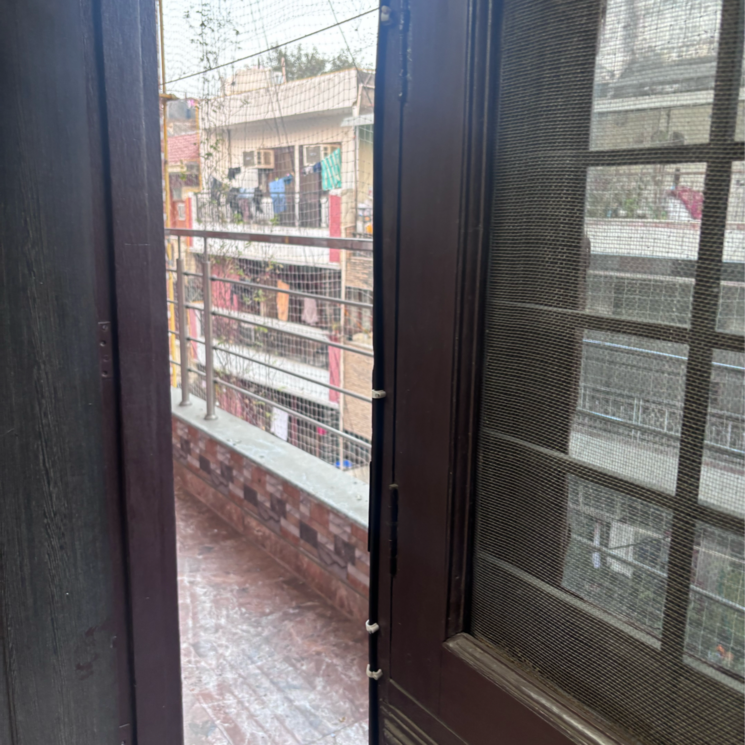 Balcony, jor bagh 1 Bedroom 325 Sq.Yd. Builder Floor In Jor Bagh Delhi 9646240