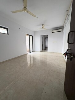 1 BHK + Pooja Room Apartment For Sale in Lodha Lakeshore Greens