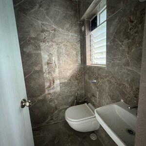 Bathroom in 1 BHK Apartment at Vikhroli East – for Rent