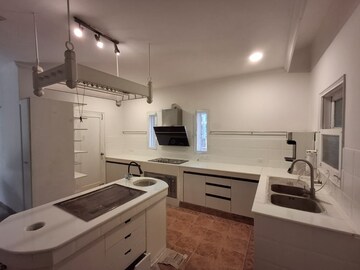 Team Area in 5 BHK Independent House at Chattarpur – for Rent