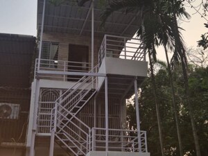 Staircase in  Pg at Chembur – for Rent