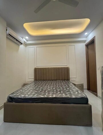 Bedroom in 1 RK Apartment at Raheja Atlantis, Sector 31 – for Rent