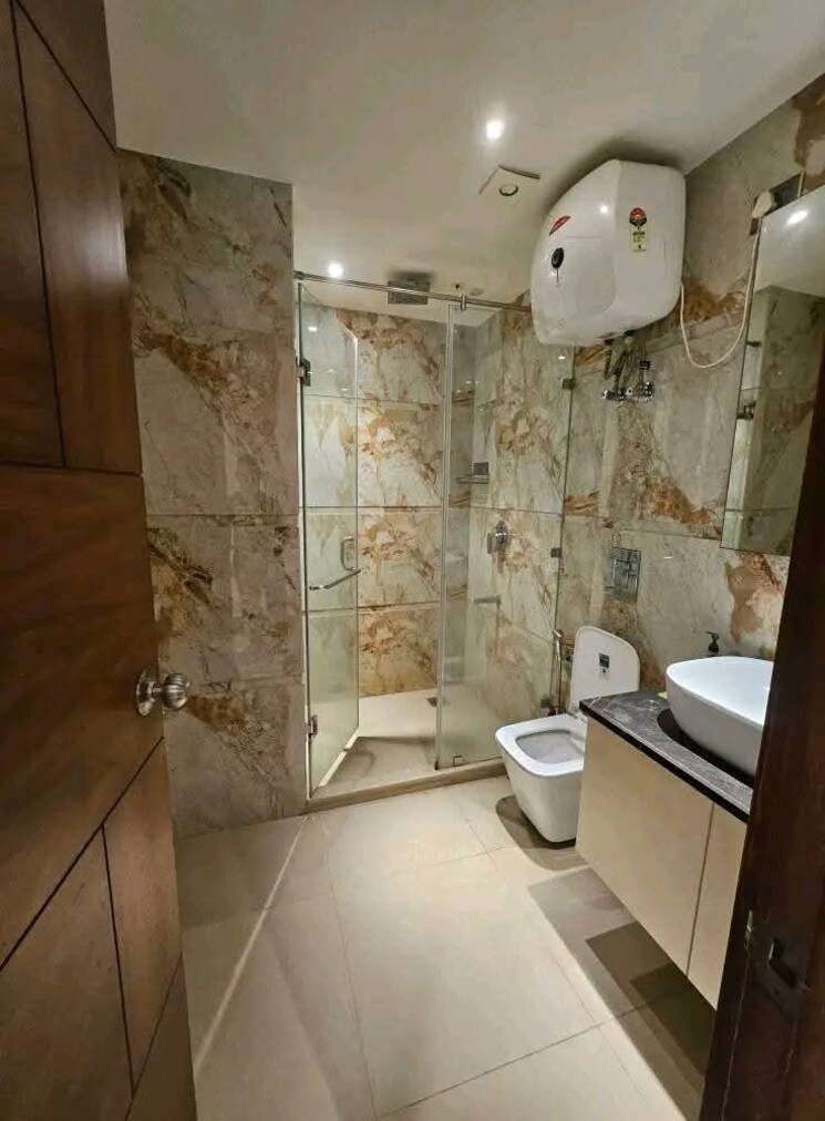 Attached Bathroom, kalkaji 3 Bedroom 2100 Sq.Ft. Builder Floor In Kalkaji Delhi 9646286