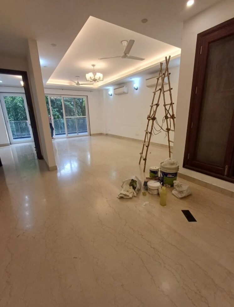 Living Room, kalkaji 3 Bedroom 2100 Sq.Ft. Builder Floor In Kalkaji Delhi 9646286