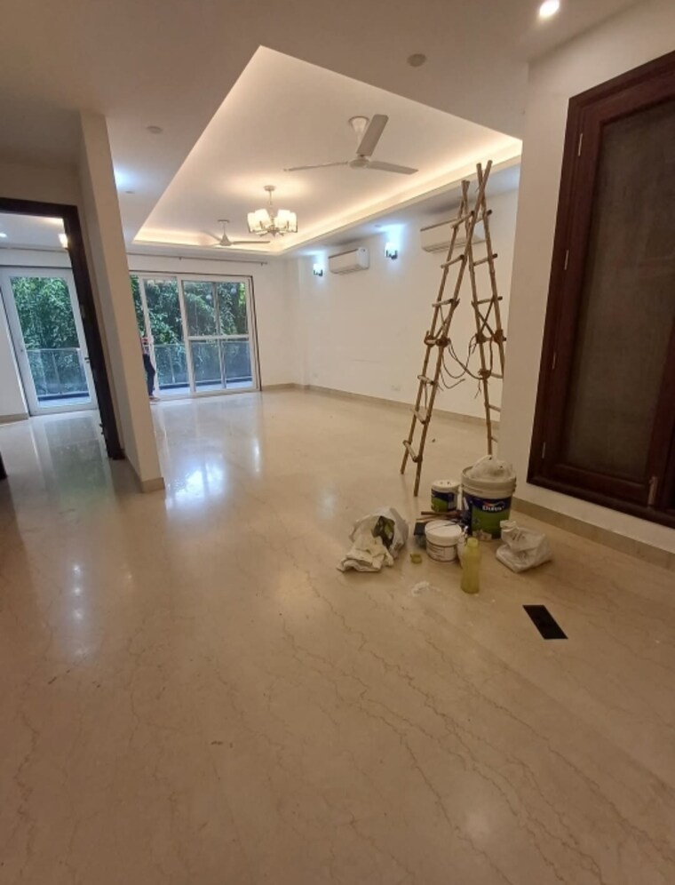 Living Room, kalkaji 3 Bedroom 2100 Sq.Ft. Builder Floor In Kalkaji Delhi 9646286