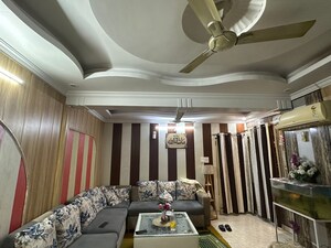 Living Room in 2 BHK Apartment at Hazratganj – for Rent