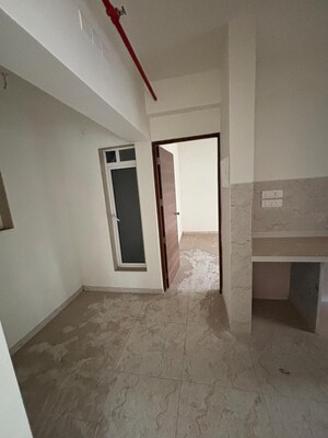 Room in 2 BHK Apartment at Om Palace Pali Hill, Pali Hill – for Rent