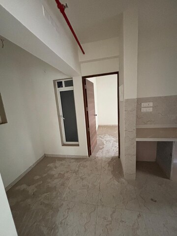 Room in 2 BHK Apartment at Om Palace Pali Hill, Pali Hill – for Rent