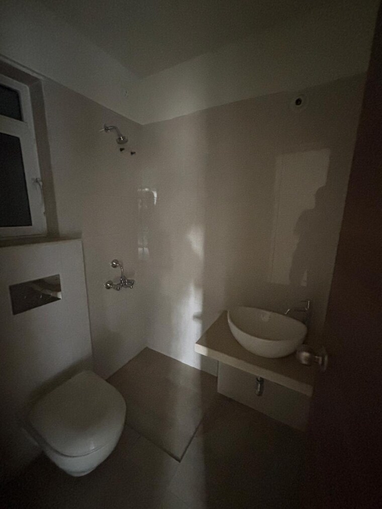 Bathroom, om-palace-pali-hill 2 Bedroom 800 Sq.Ft. Apartment In Pali Hill Mumbai 9646270