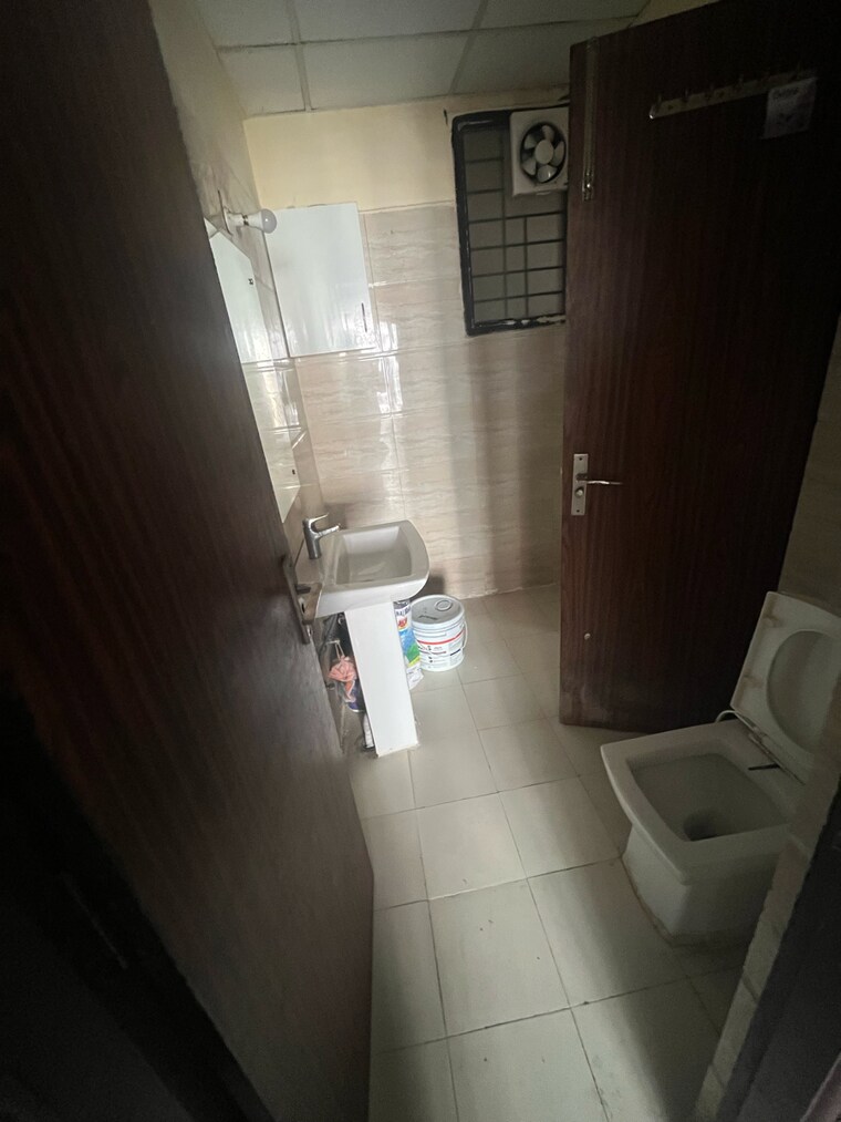 Bathroom, ace-city 2 Bedroom 1150 Sq.Ft. Apartment In Aimnabad Greater Noida 9646285