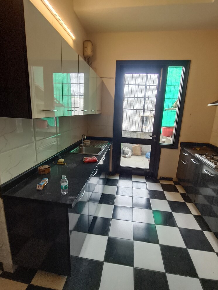 Kitchen, unitech-south-city-ii 3.5 Bedroom 2500 Sq.Ft. Builder Floor In Sector 50 Gurgaon 9646309