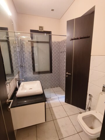 Bathroom in 3.5 BHK Builder Floor at Unitech South City II, Sector 50 – for Rent