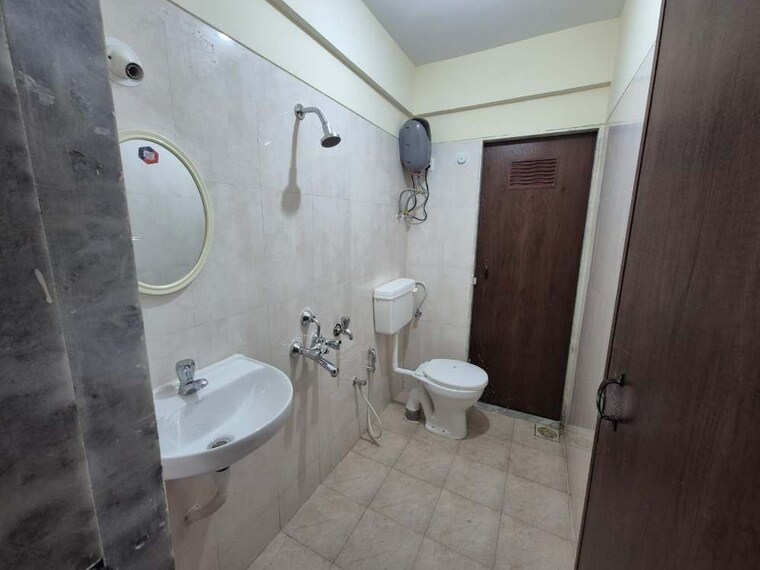 Bathroom, nerul Pg For Boys & Girls In Nerul 9646304
