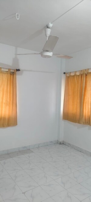 Room in 2 BHK Apartment at Amboli – for Rent